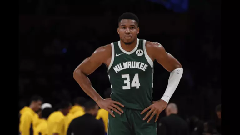 Giannis Antetokounmpo Trade Buzz Fades as Bucks Odds Jump at Sportsbooks